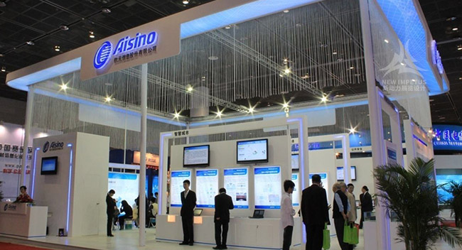 弧形屏幕投影的應(yīng)用與展覽公司展會(huì)設(shè)計(jì)制作的誤區(qū)(圖1) 弧形屏幕投影的應(yīng)用與展覽公司展會(huì)設(shè)計(jì)制作的誤區(qū)(圖1)