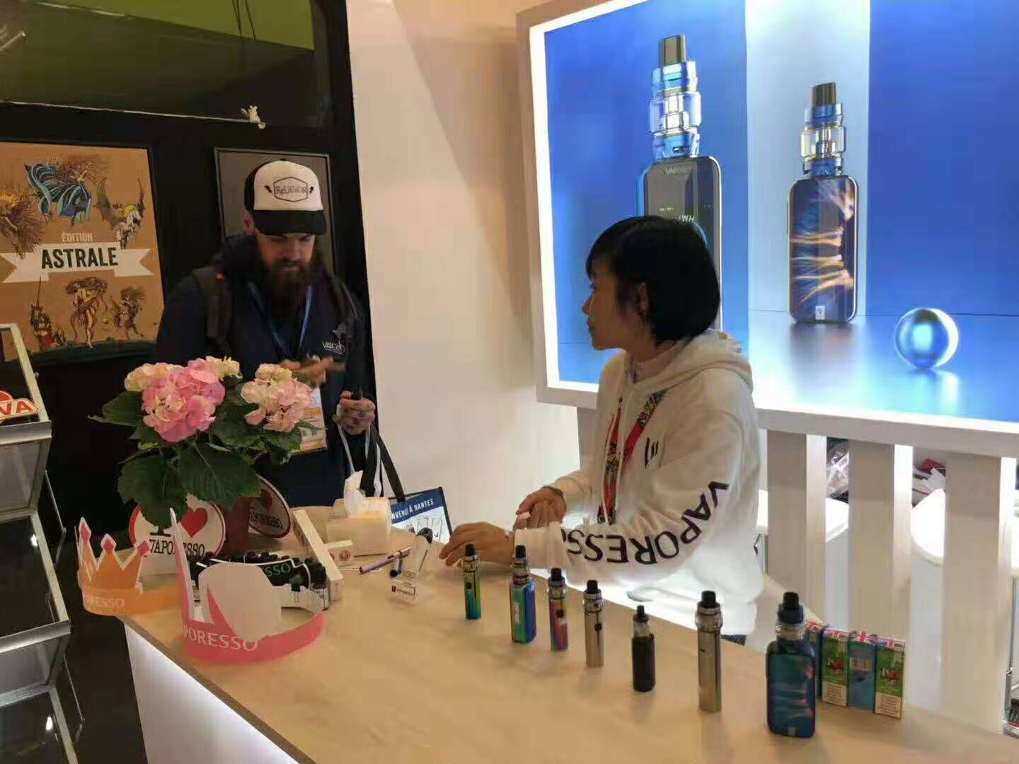 【麥克維爾】法國(guó)電子煙展位設(shè)計(jì)搭建