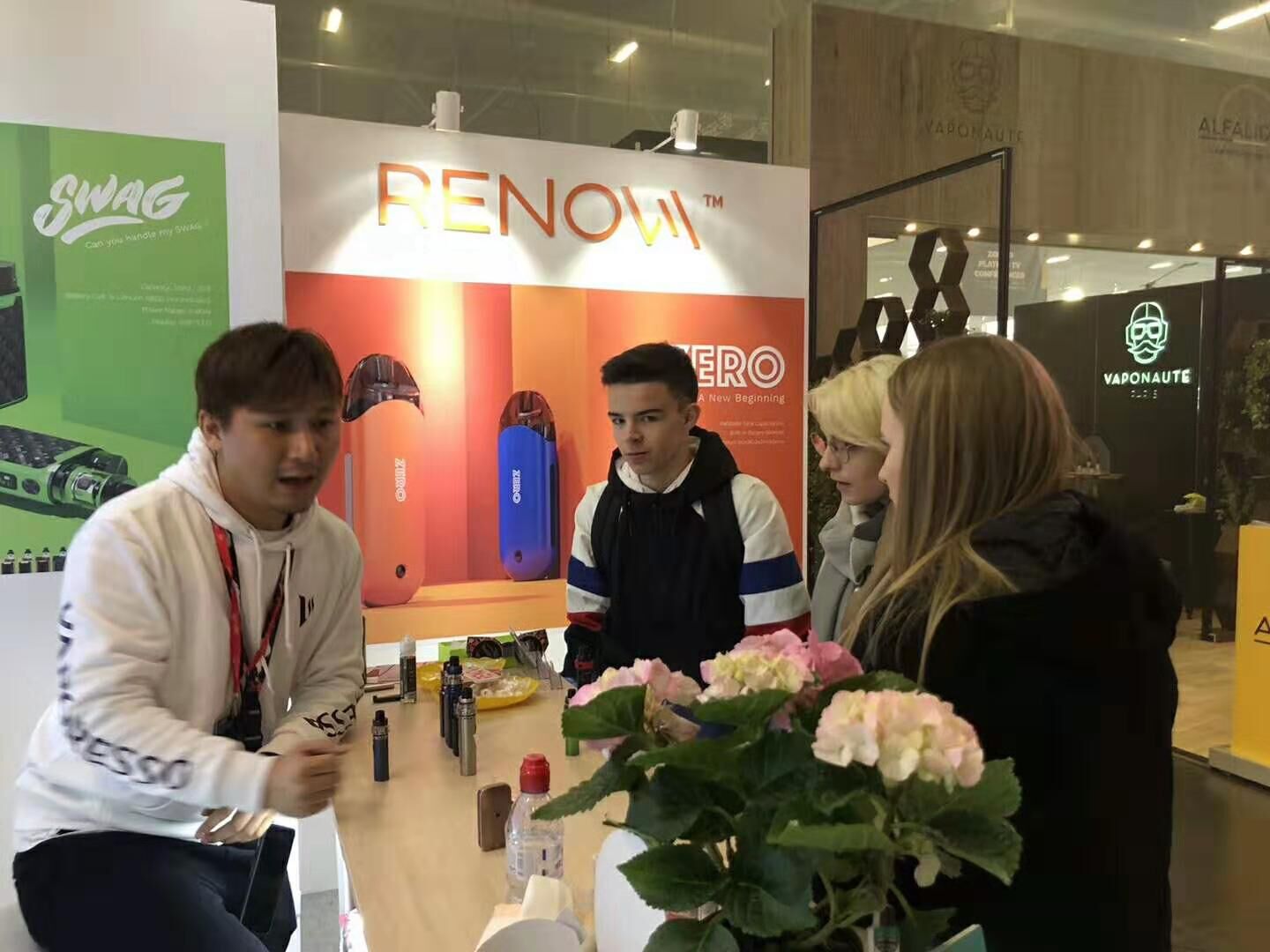 【麥克維爾】法國(guó)電子煙展位設(shè)計(jì)搭建