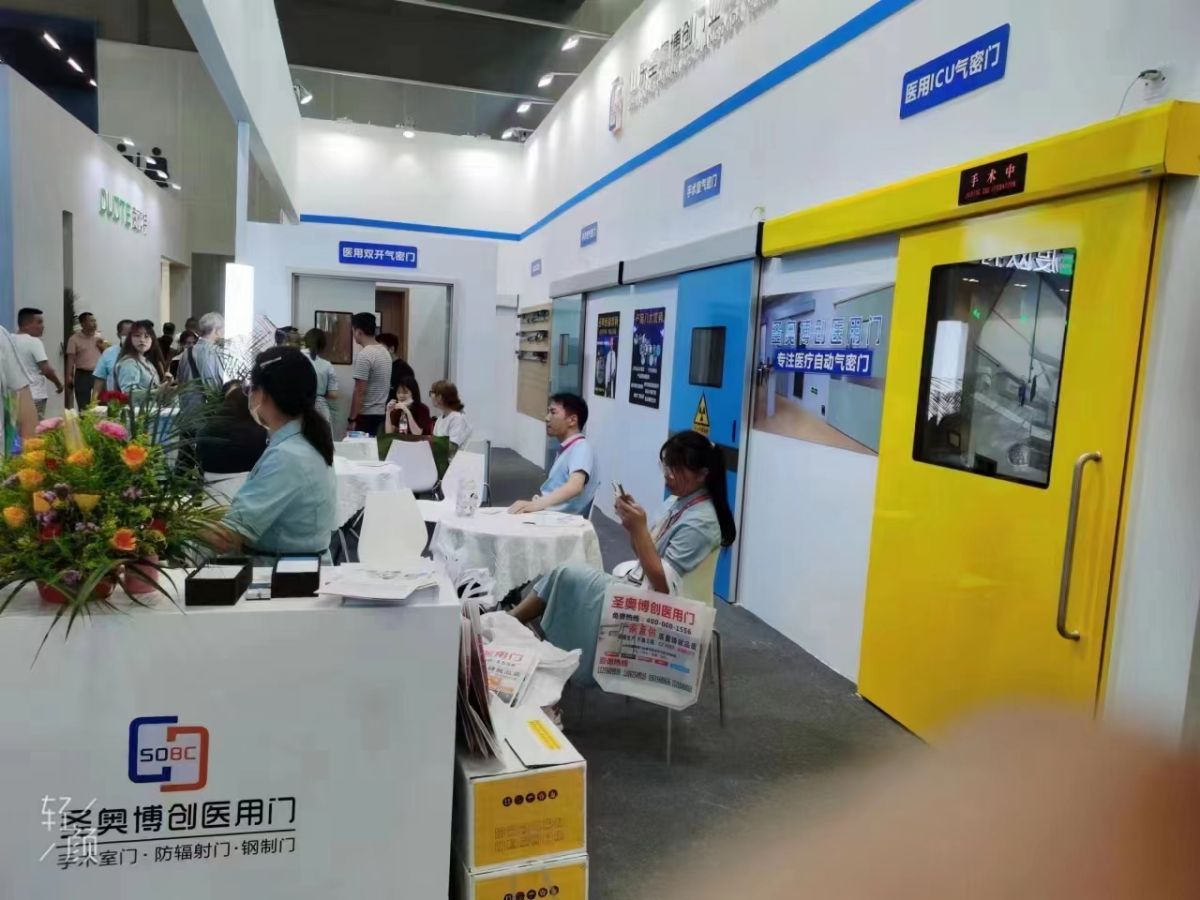 意大利風(fēng)格展臺設(shè)計搭建的藝術(shù)之美(圖1) 意大利風(fēng)格展臺設(shè)計搭建的藝術(shù)之美