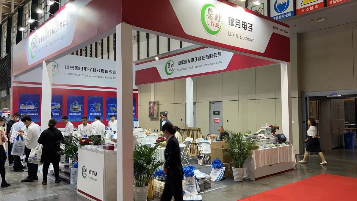 青島展位搭建：搭建速度與質(zhì)量，我們?nèi)绾螢槟峁┳罴呀鉀Q方案？