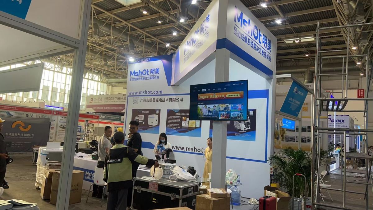 合肥展位搭建商：快速搭建服務(wù)，我們?nèi)绾纬娇蛻羝诖?></p><p>1. 需求分析：我們深入了解您的需求，包括展位規(guī)模、主題、預(yù)算等，以便為您量身定制最佳方案。</p>
<p>2. 方案設(shè)計(jì)：憑借豐富的創(chuàng)意和專業(yè)知識，我們的設(shè)計(jì)團(tuán)隊(duì)將為您打造獨(dú)具特色的展位，引人注目。</p>
<p>3. 快速搭建：我們的團(tuán)隊(duì)具備豐富的快速搭建經(jīng)驗(yàn)，可在短時間內(nèi)完成展位的搭建，確保<a href=