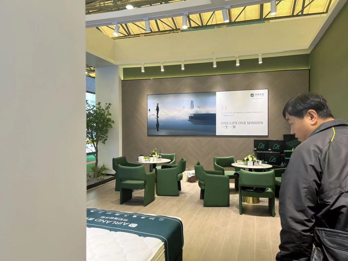 拉斯維加斯展臺(tái)設(shè)計(jì)搭建:創(chuàng)意與實(shí)用的融合藝術(shù)(圖1) 拉斯維加斯展臺(tái)設(shè)計(jì)搭建:創(chuàng)意與實(shí)用的融合藝術(shù)