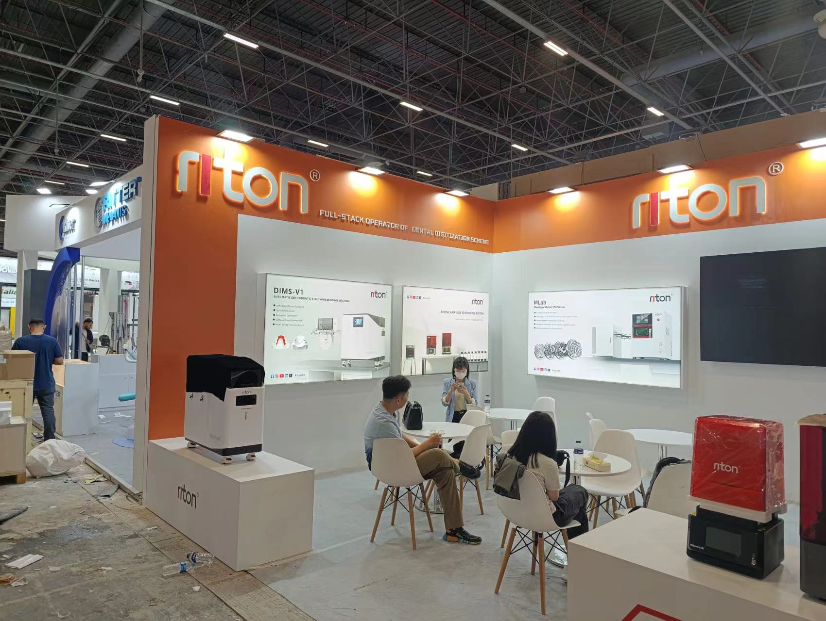 精選美國當?shù)卣箷罱ǚ桨讣皩嵗?></p><p>四、美國當?shù)卣箷罱▽嵗?/p>

<p>以下是幾個美國當?shù)卣箷拇罱▽嵗?，供大家參考?/p>

<p>1. 紐約國際禮品<a href=