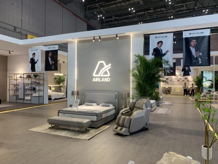 歐美展位設(shè)計搭建趨勢是什么，我們?nèi)绾谓梃b并實現(xiàn)本地化？